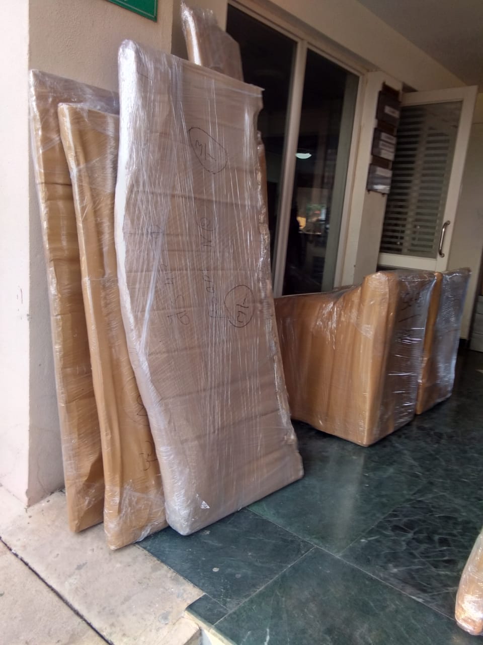 Matress packing